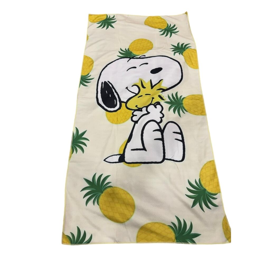 Snoopy full the pineapples beach towel